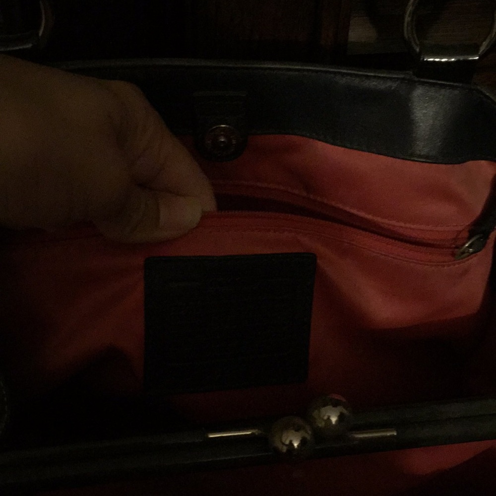 Authentic coach handbag - Picture 2 of 2